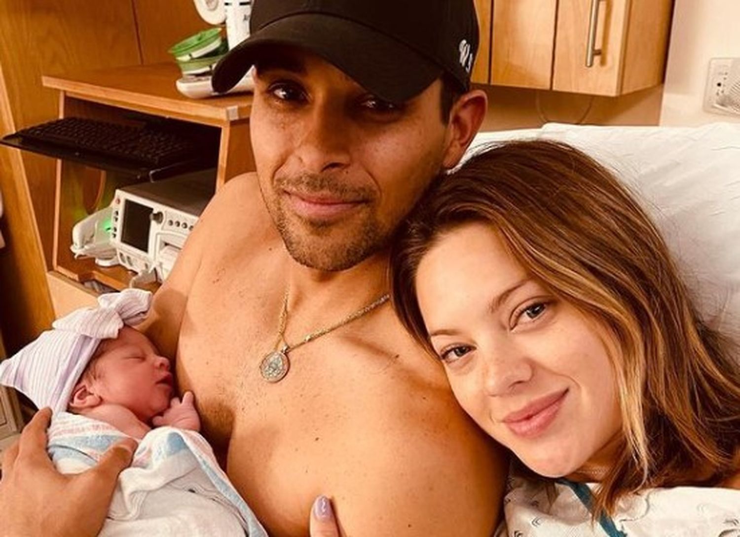 UNA CUCHURA: Nace la hija de Wilmer Valderrama