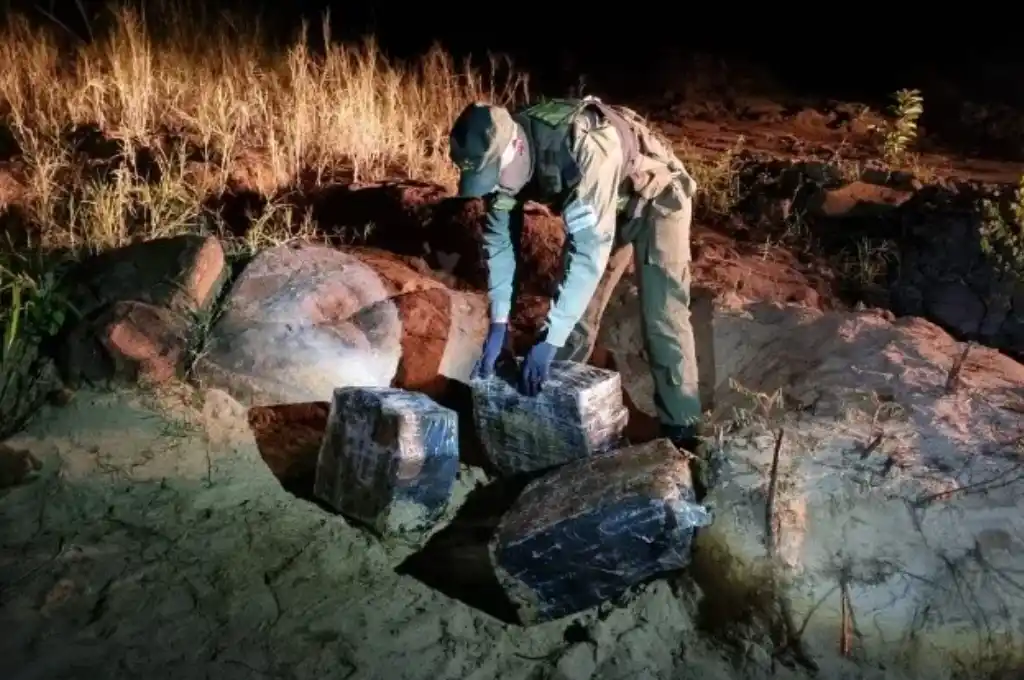 Agentes de la Gendarmería Nacional Argentina (GNA)