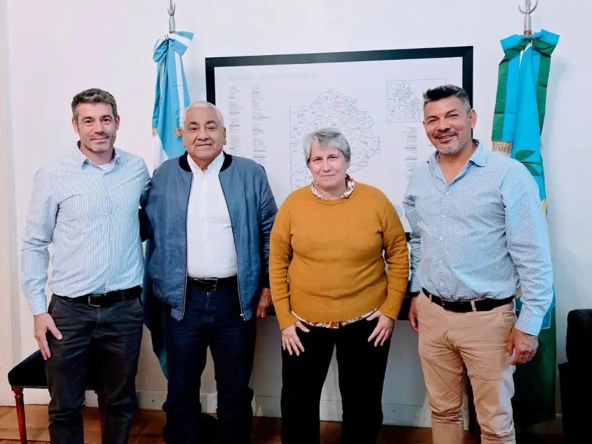Salazar, Ocampo y Zitta, con Flavia Terigi.