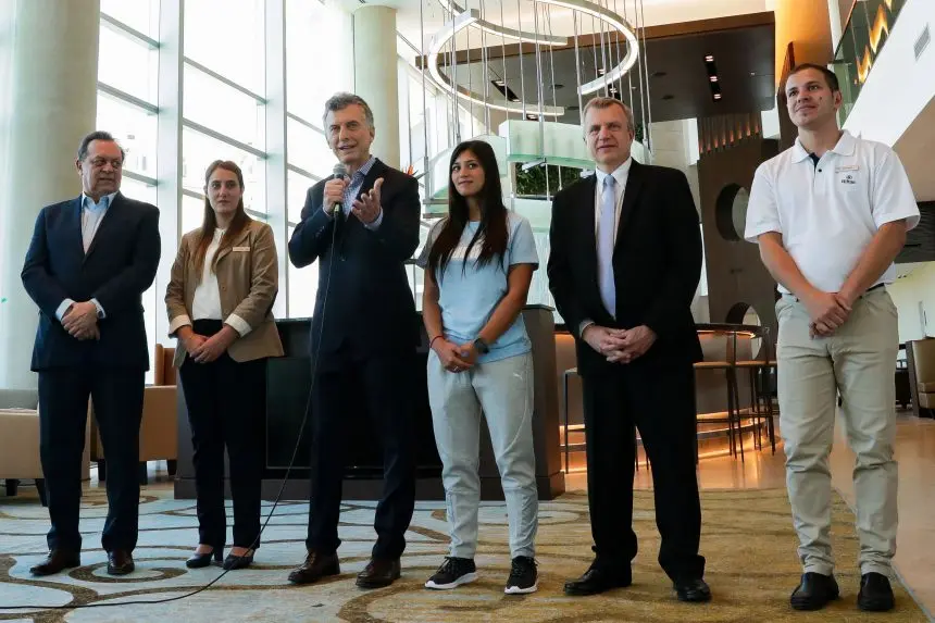 Macri pidió que Aerolíneas «vuele sin pedir plata al Estado»