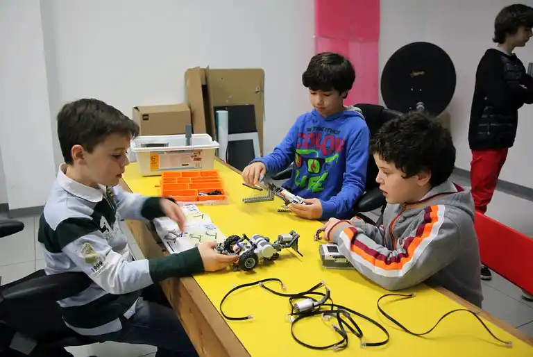 El Siglo XXI invadió definitivamente las aulas