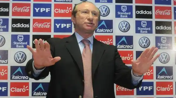 Cherquis Bialo contra la Comisión Regularizadora de AFA