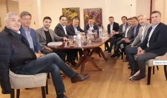Los gobernadores de JxC se reúnen mañana para definir una postura sobre Milei: estará el mandatario electo de Santa Fe