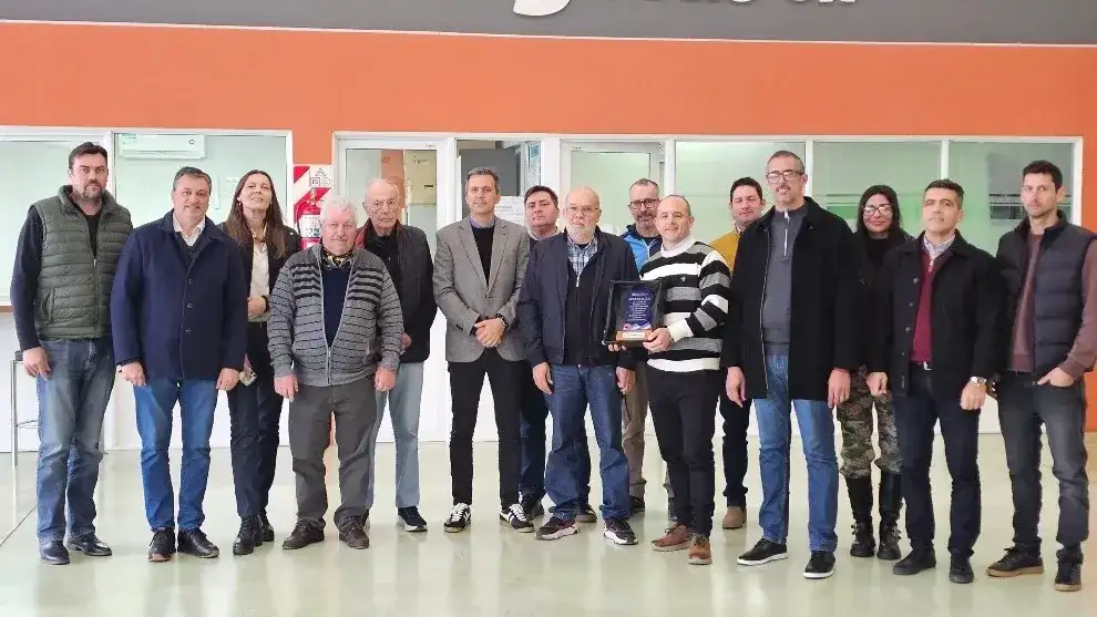 El ministro Fernando Sibilla recorrió Morteros, Porteña y Seeber. Entregaron certificaciones por la Ley 10.792 y analizaron la expansión del parque industrial regional