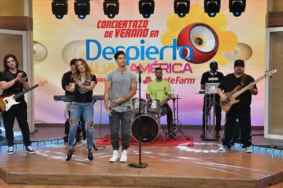 Chyno vuelve a cantar, su ex le comenta y los haters le caen encima