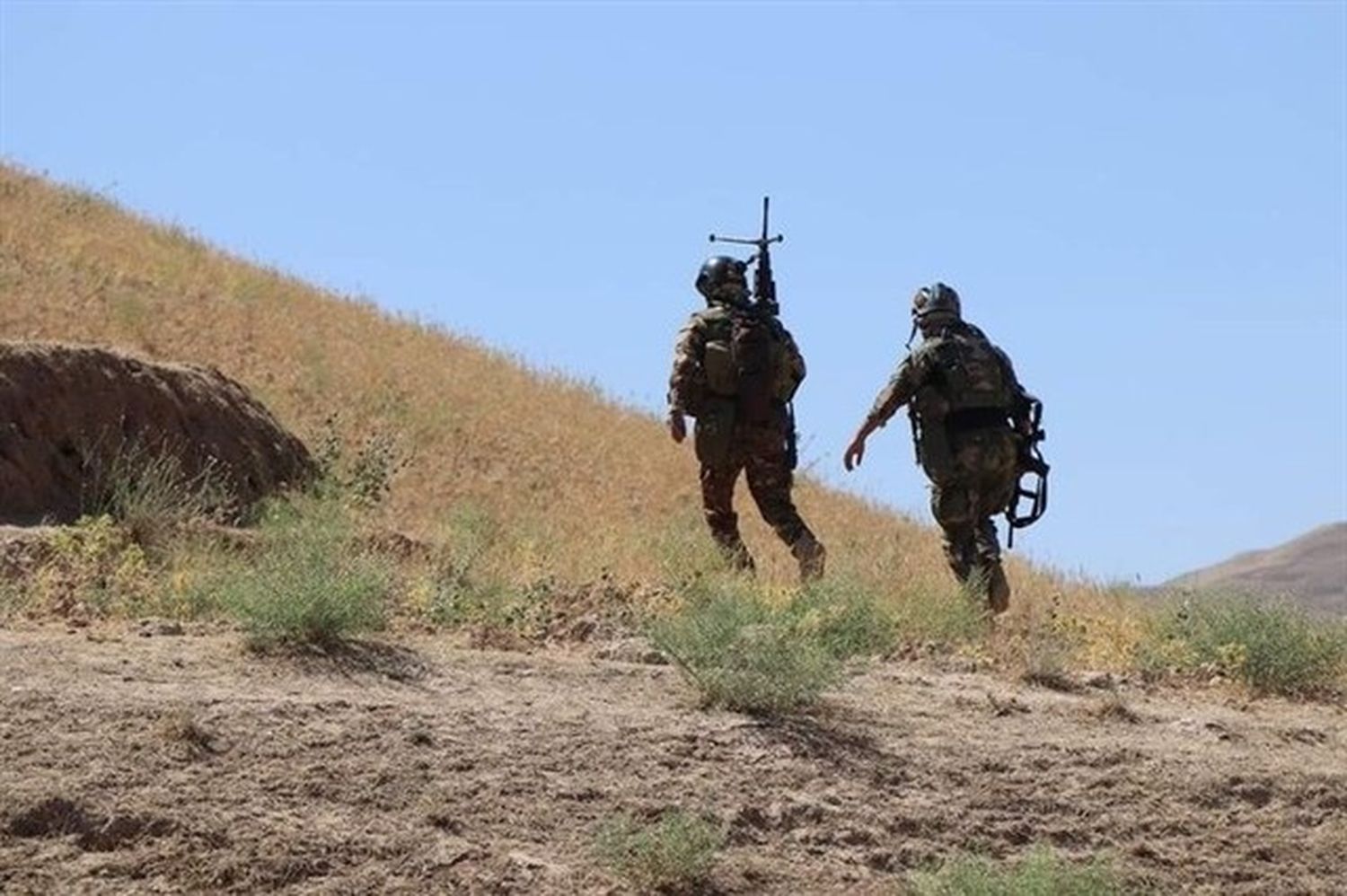 Las fuerzas de seguridad matan a 52 talibanes en el norte de Afganistán
