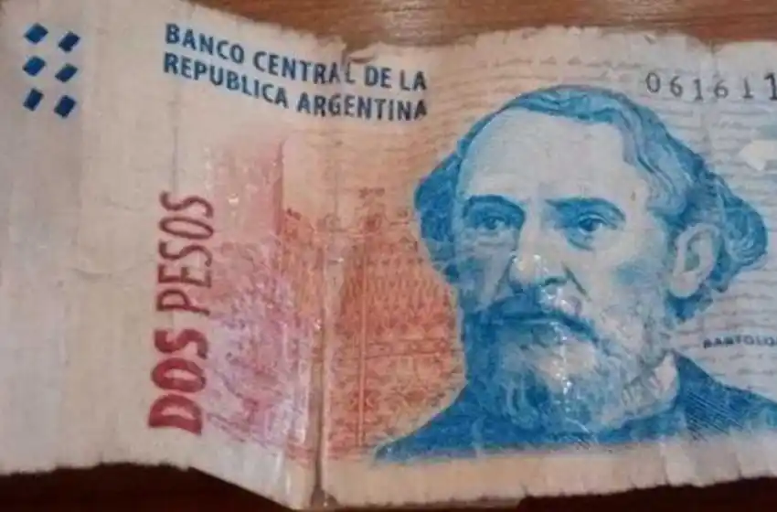 Hay tiempo hasta el jueves para cambiar los billetes de dos pesos