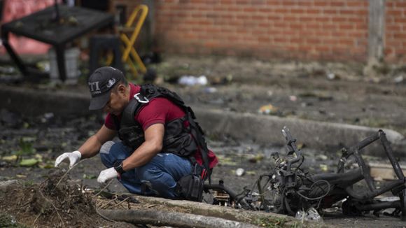 Encuentran fosa común con ocho víctimas de disidentes de las FARC en Colombia