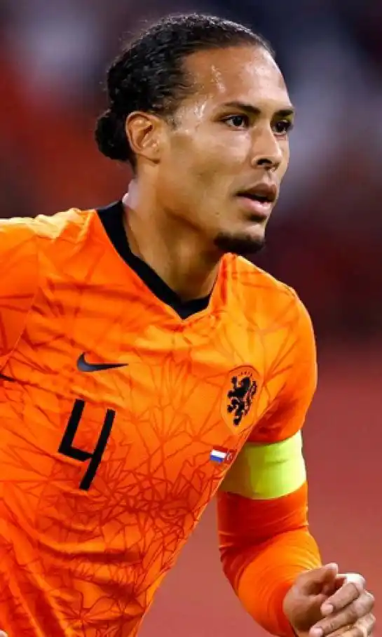 Virgil van Dijk, infaltable en Países Bajos.