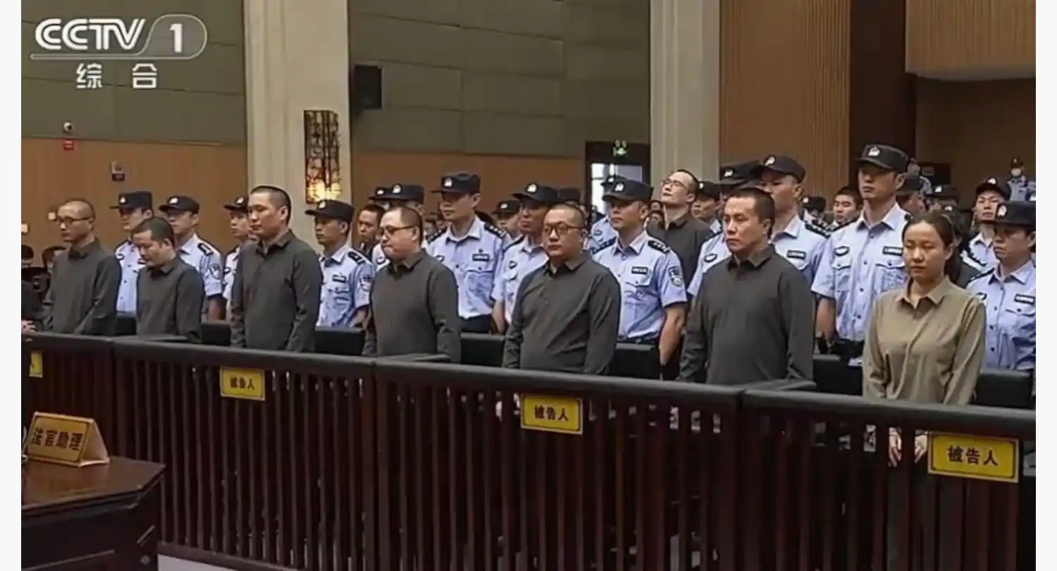 El clan está acusado de liderar un imperio delictivo en la frontera con Myanmar y de ser responsable de, al menos, diez muertes.