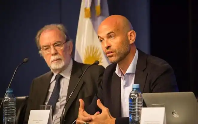 Cuadernos: crean un fideicomiso para que no se frene la obra pública