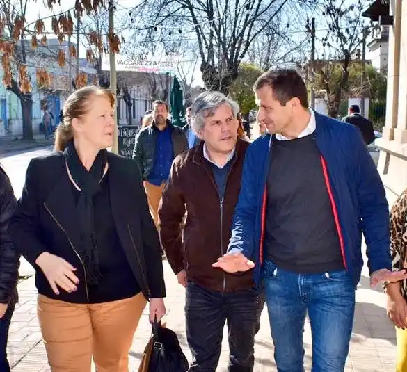 La campaña de la tercera vía: Stolbizer apoyó a Bali Bucca en una visita a 9 de Julio y Alberti