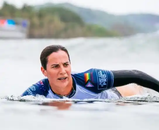 Tyler Wright de 30 años, en plena competencia.