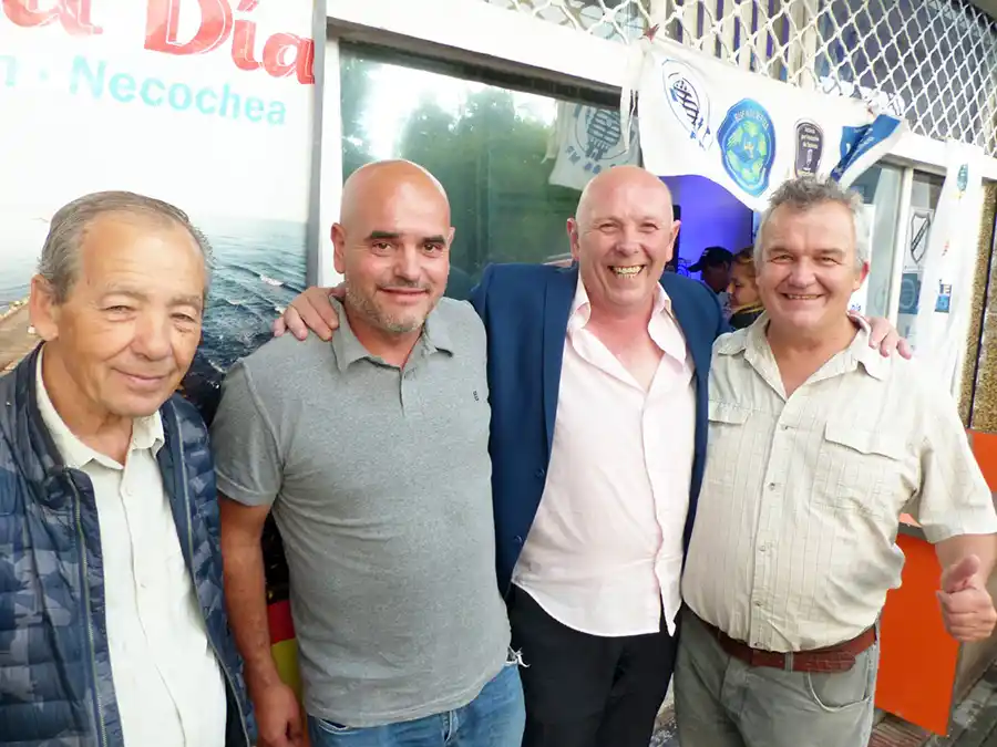 Posando. Sabatini, García, Urbina y Schueneman