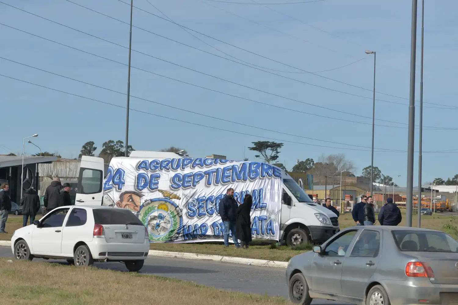 La UTA regional bloqueó parcialmente por unas horas la Ruta 226 en sintonía con el paro nacional
