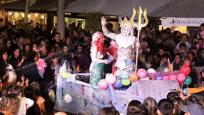 Noche de carnaval en Claromecó