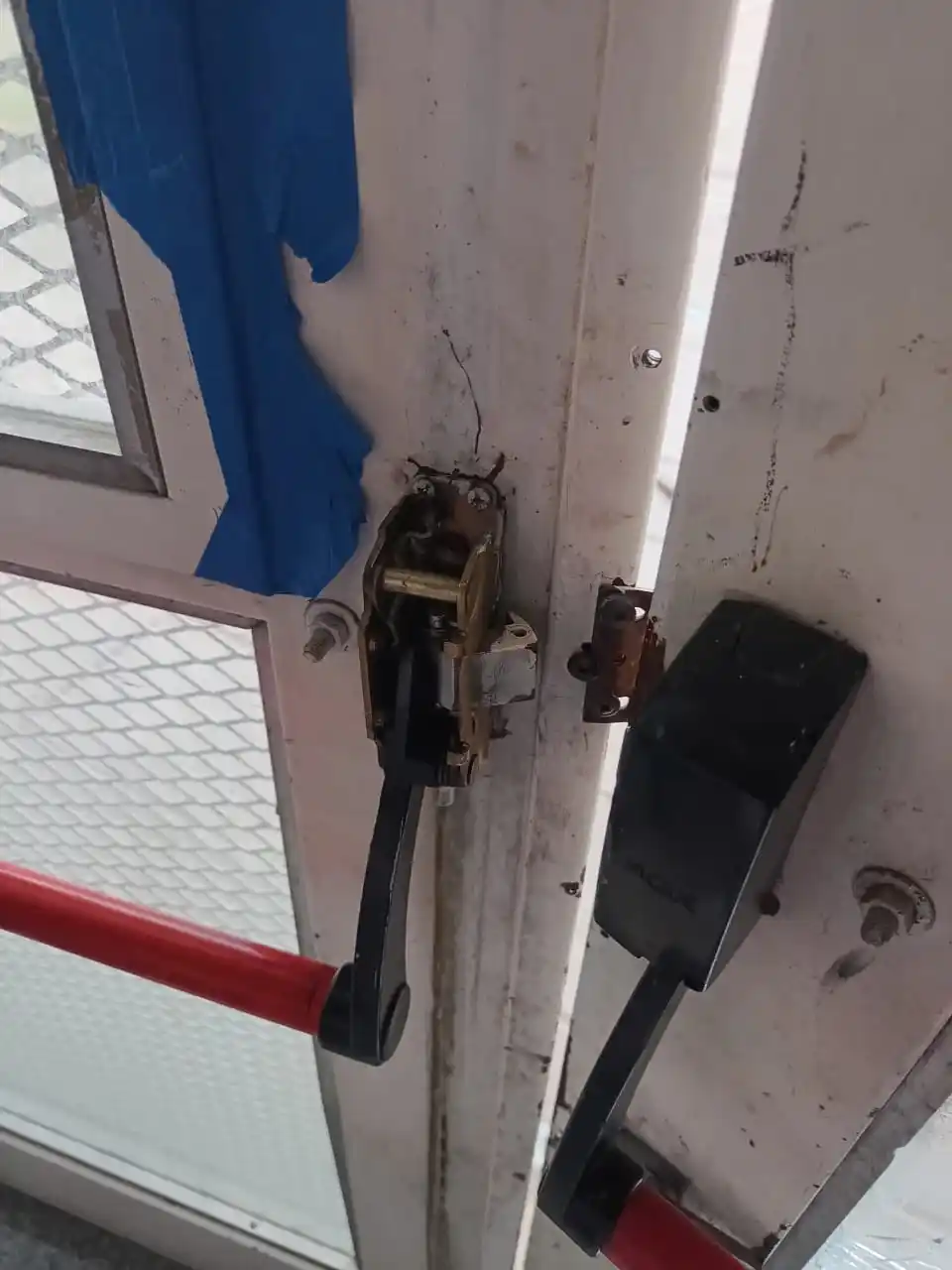 La Escuela 14 sufrió su tercer robo en los últimos diez días.