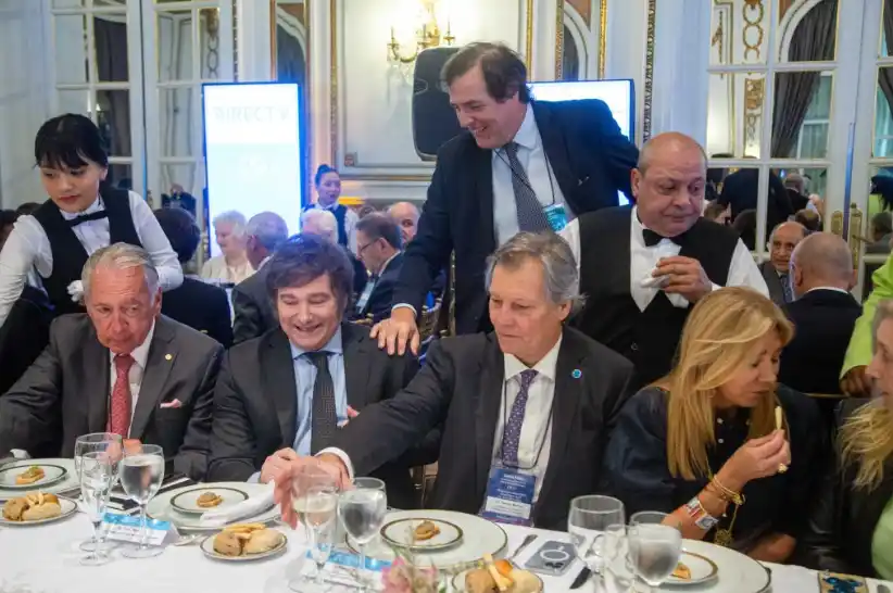 Interna en la cúpula de la SRA