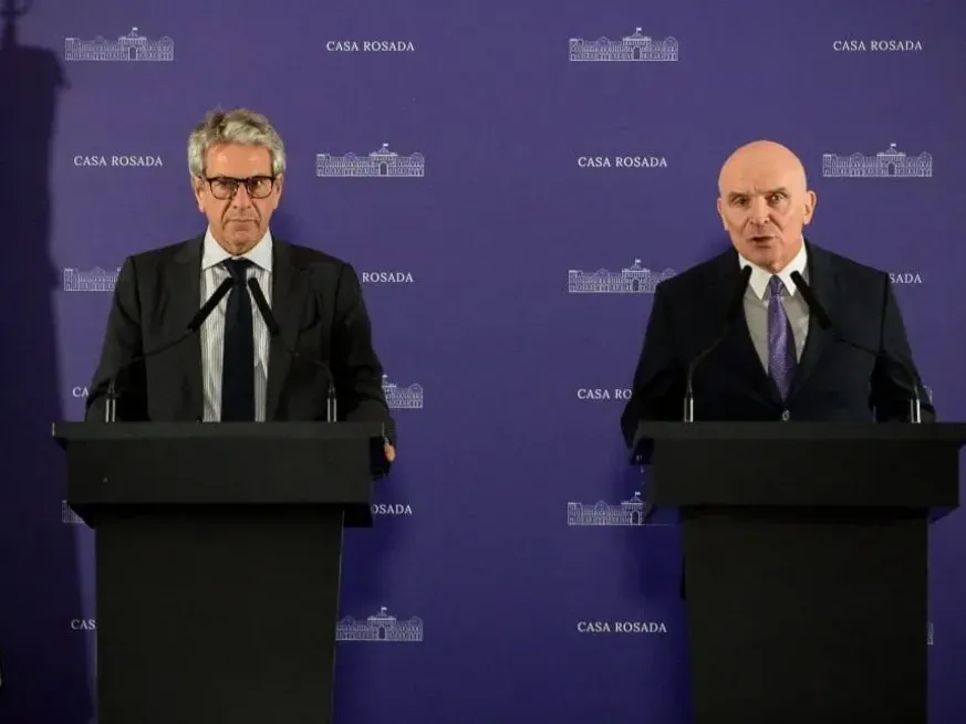 El Gobierno lanzó el proyecto de "Inocencia Fiscal" para los argentinos que tengan dólares en el colchón