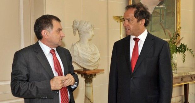 Scioli y Pereyra encabezan reunión de la FAM