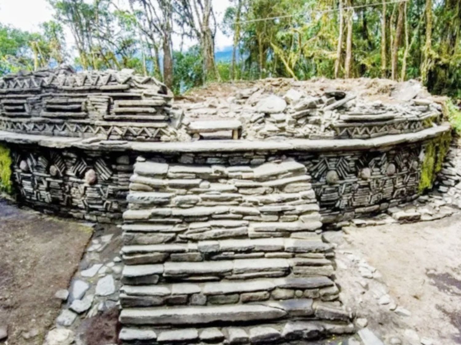 Hallaron más de 100 estructuras de una cultura prehispánica en la selva de Perú