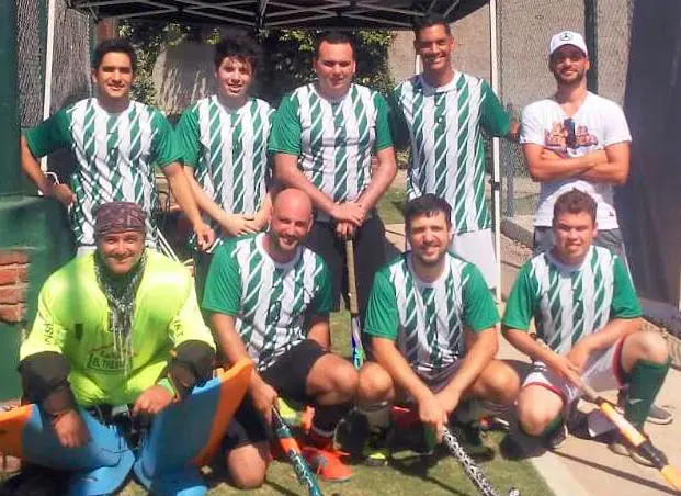 Presentes en torneo de hockey