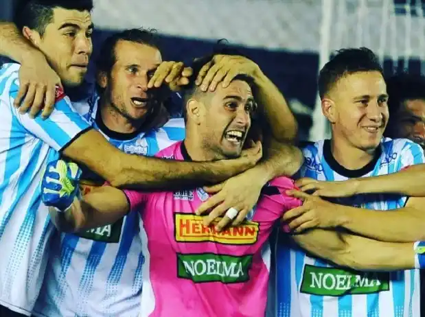 “Es uno de los momentos más lindos que me regaló el fútbol”, dijo De León 