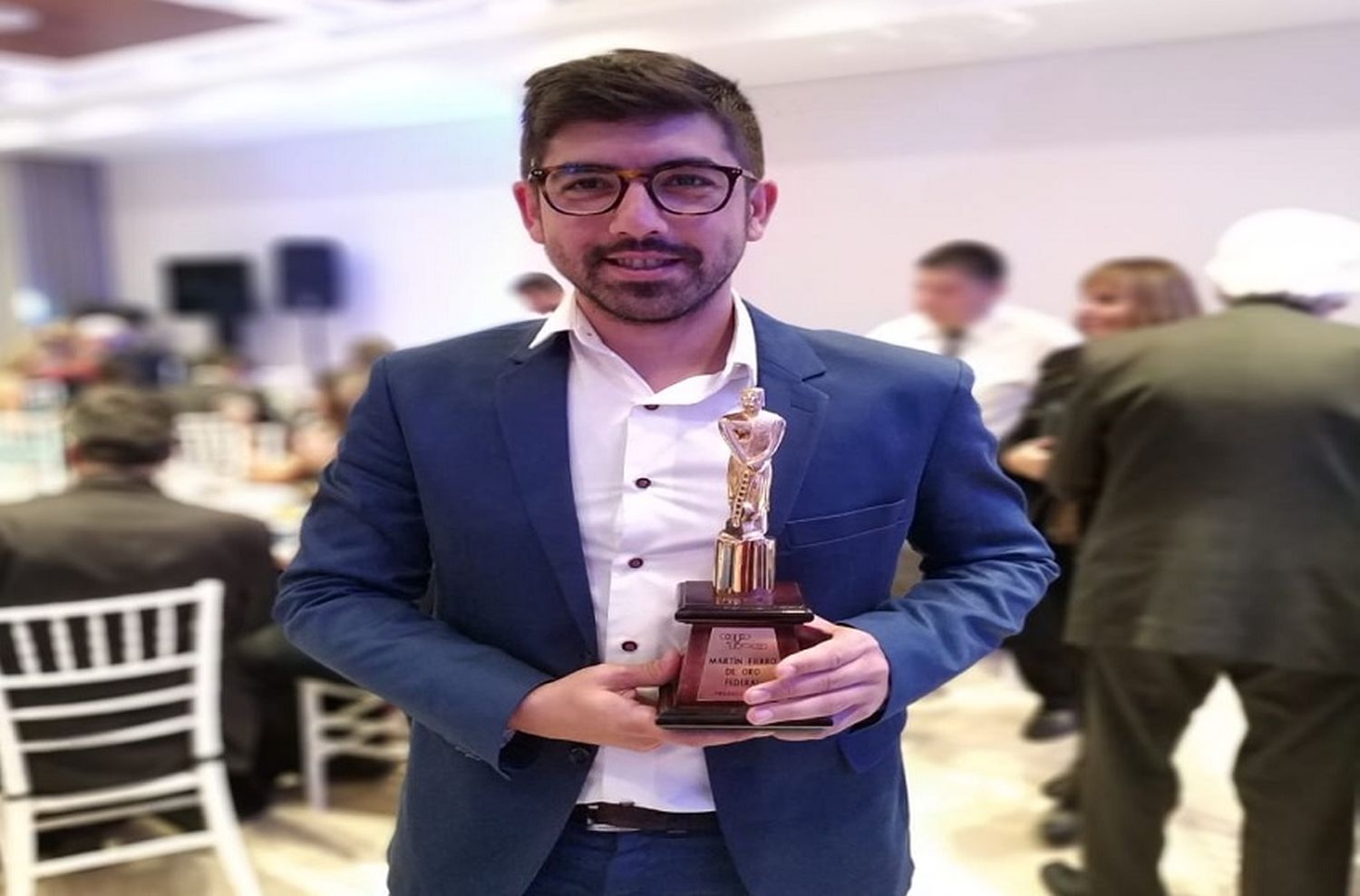 «El Puente» de Radio Mitre Rosario se llevó el Martín Fierro de Oro