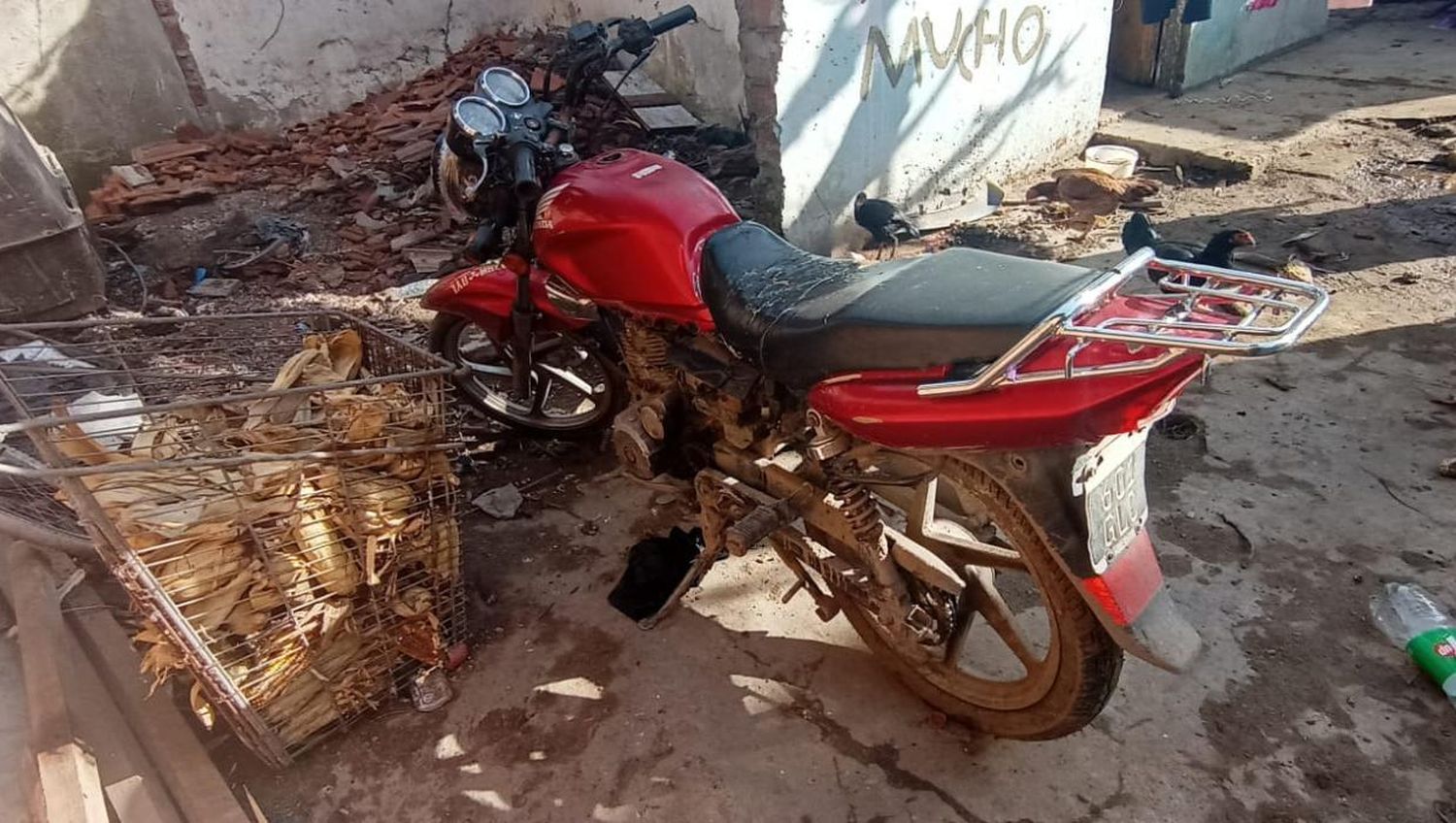 La moto con la que el presunto autor del crimen actuó en el acto de los disparos.