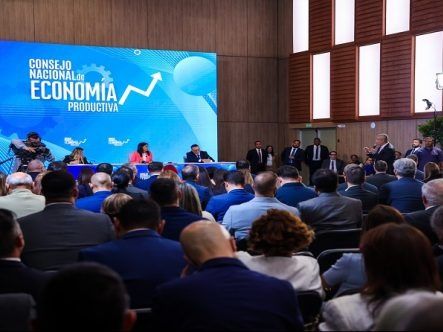 Delcy Rodríguez asegura que Venezuela tiene herramientas para vencer las sanciones