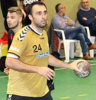 Handbol: Alvarez marcó 11 goles en su regreso a Italia
