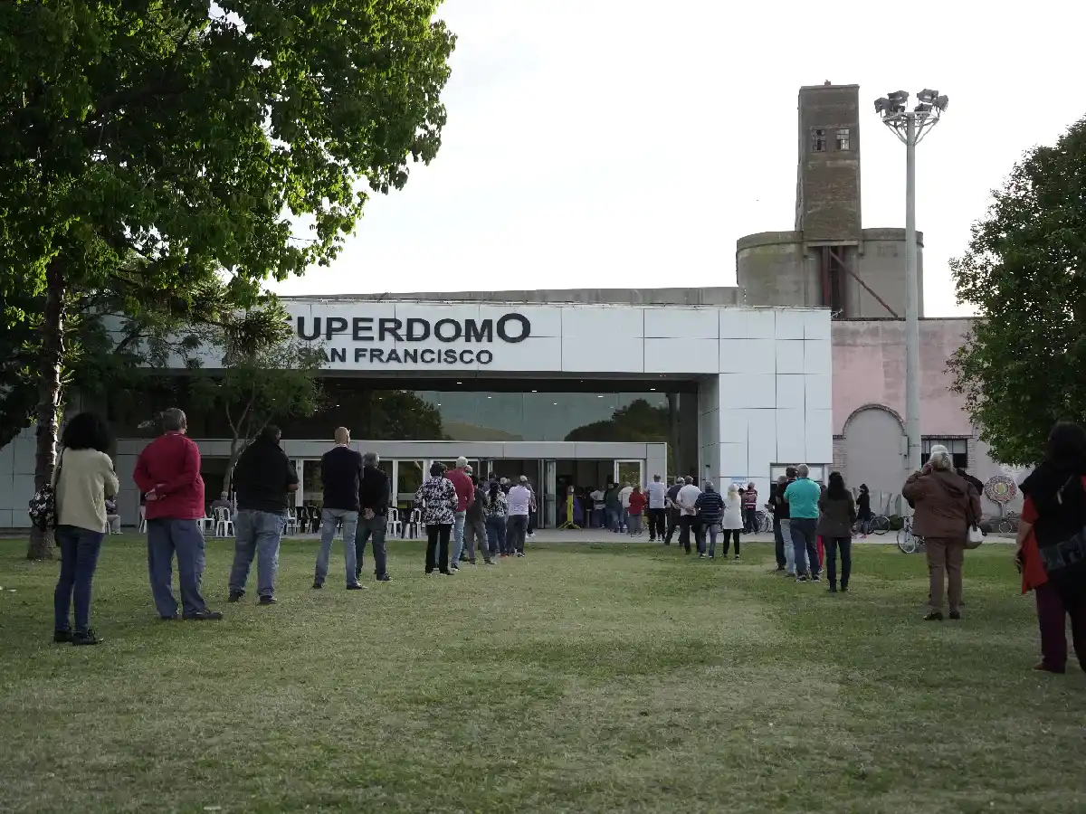 Este martes se registraron 14 nuevos casos de covid en la ciudad