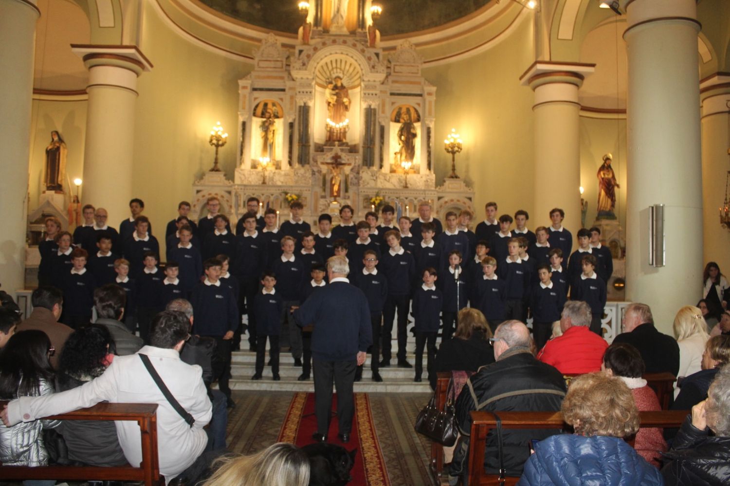 Los Niños Cantores de París: El segundo concierto tuvo lugar en la Parroquia San Antonio