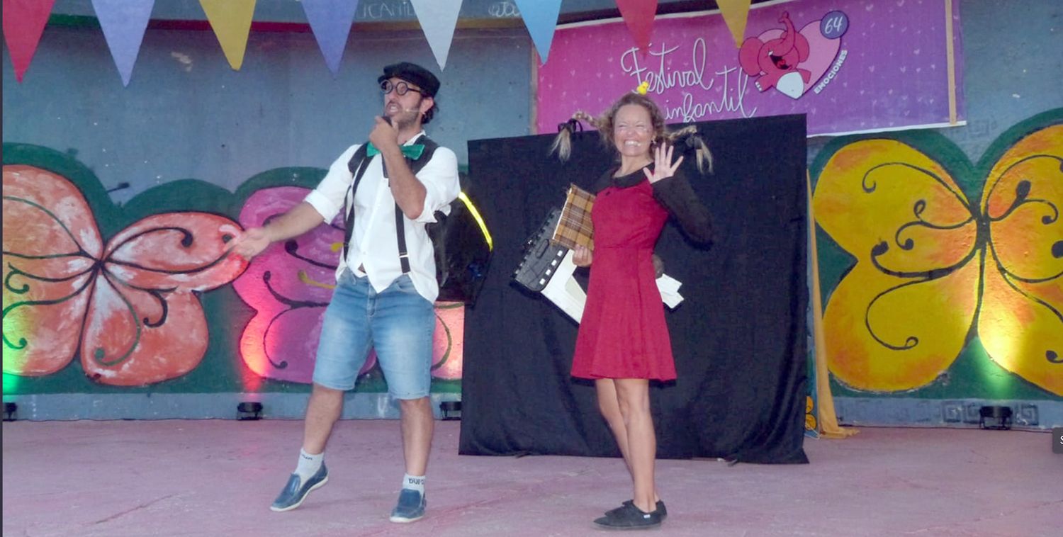 En el anfiteatro. Se presentó el show de “Las travesuras de Tito y Clarita”