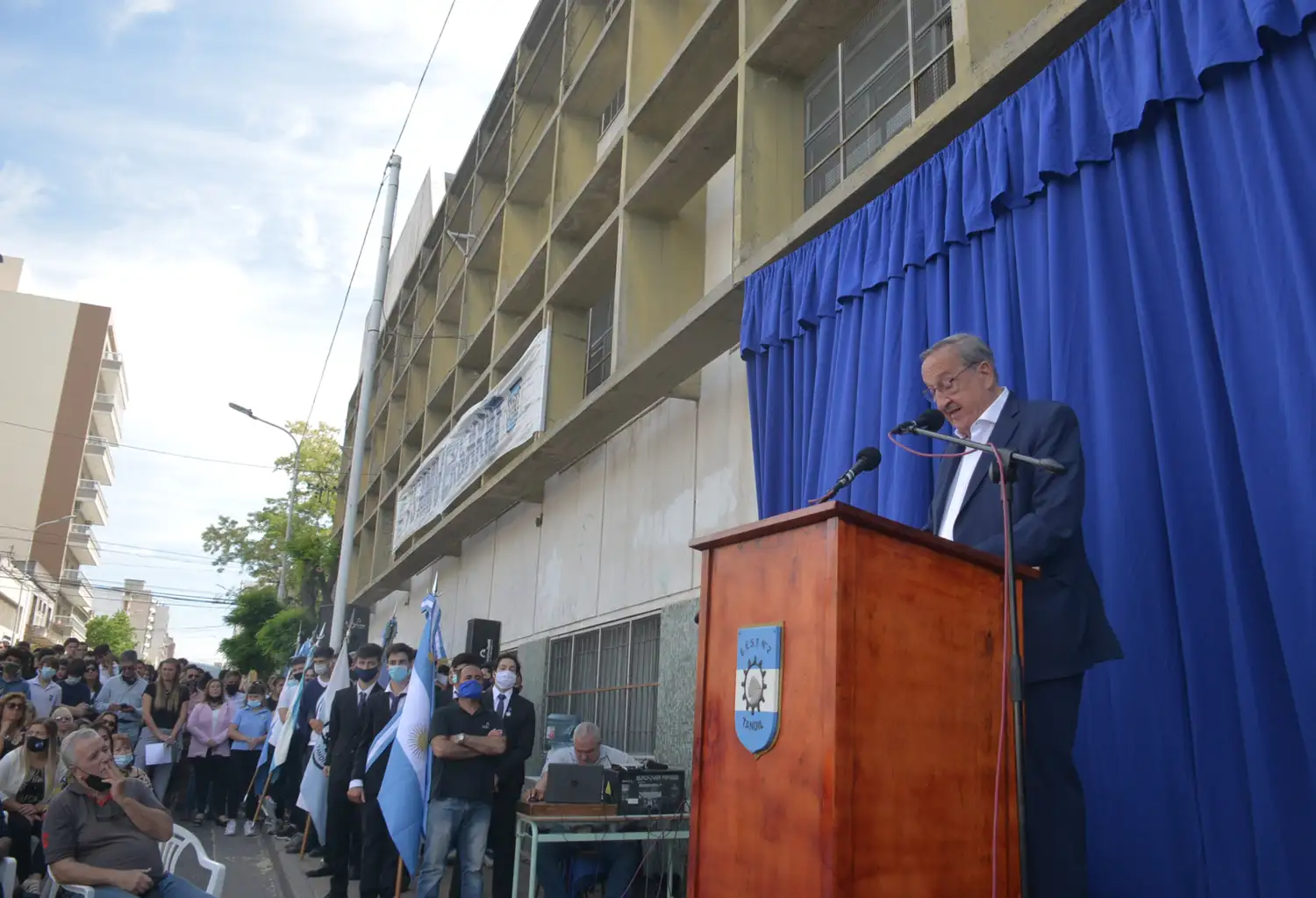 En un acto cargado de emoción y recuerdos, se celebraron los 75 años de la Escuela Técnica 2