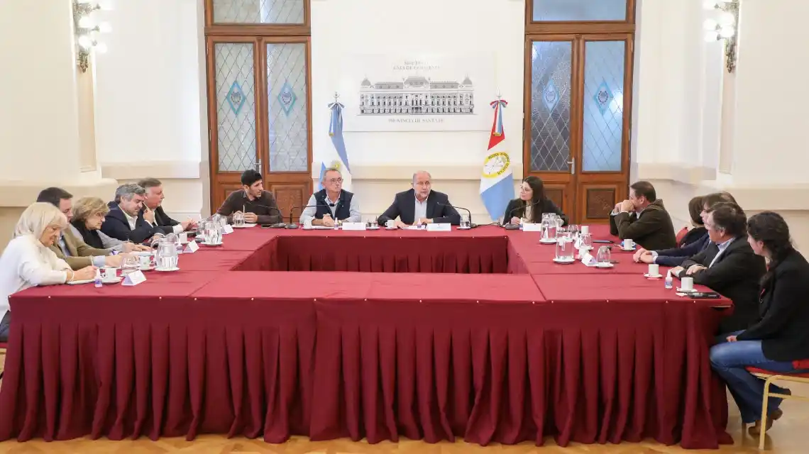 El gobernador Omar Perotti se reunió con la Mesa de Enlace