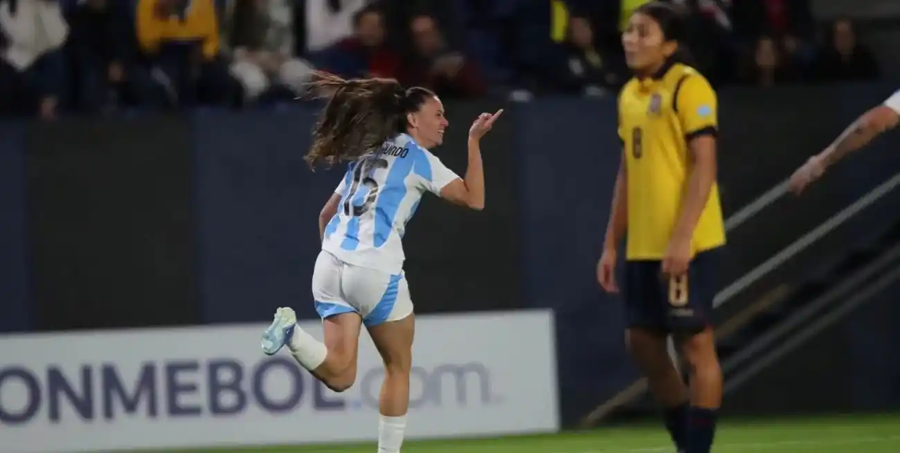 Florencia Bonsegundo marcó uno de los goles albicelestes. Crédito: CONMEBOL