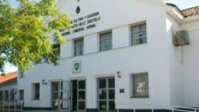 Córdoba: Gobierno avaló un control de alcoholemia en una escuela