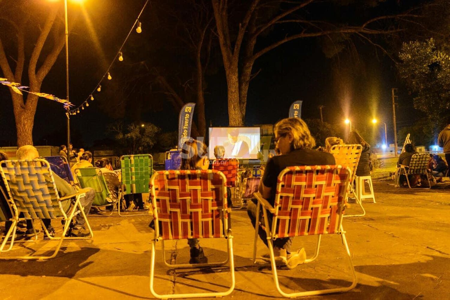 “Cine bajo las estrellas” se despide con la película “Intensamente” en Plaza del Vecino