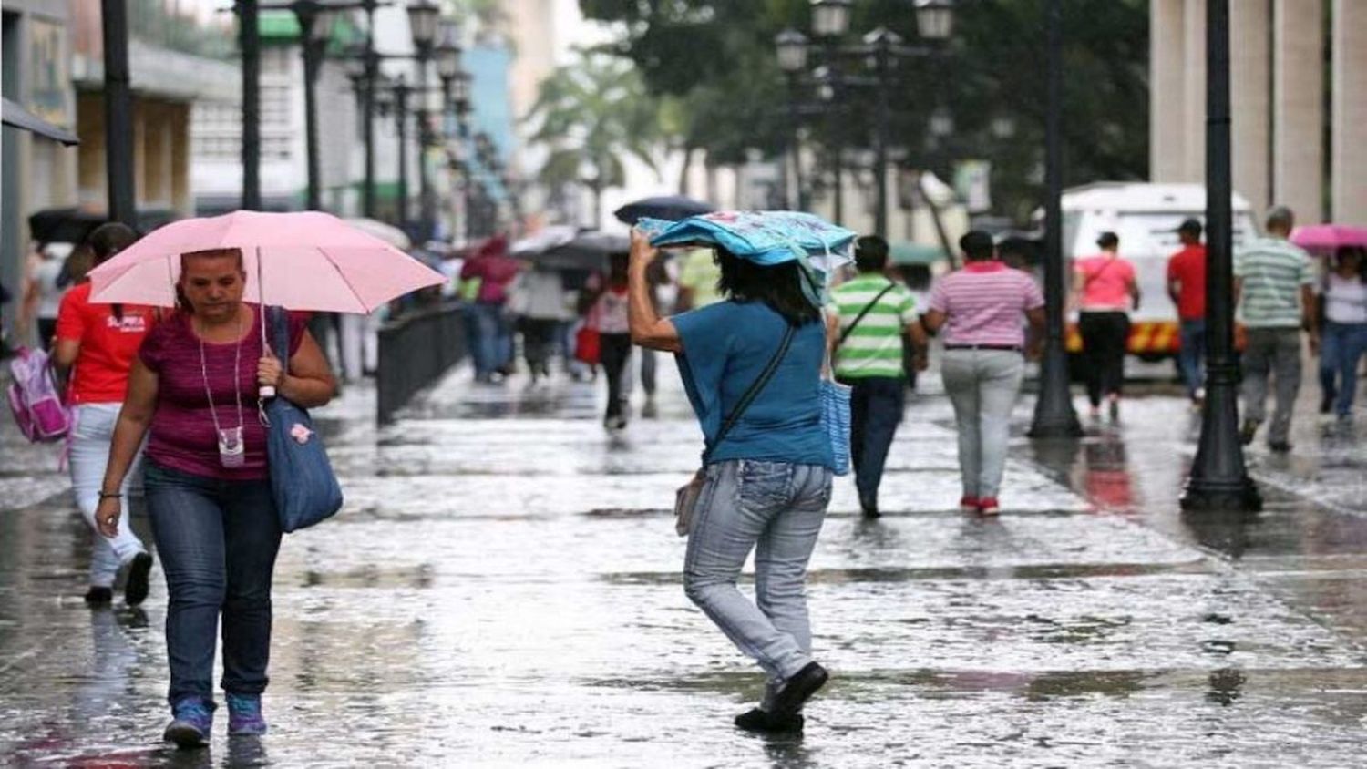 Onda Tropical Nro. 8 continúa golpeando varias zonas del país