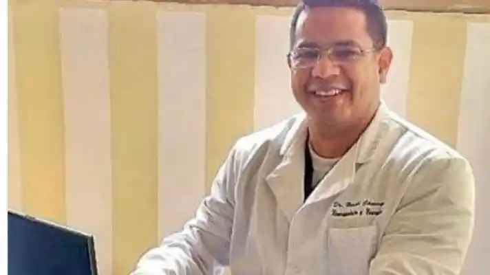 ¡SE HACÍA PASAR POR MÉDICO!: lo acusan de malos diagnósticos y tratamientos errados