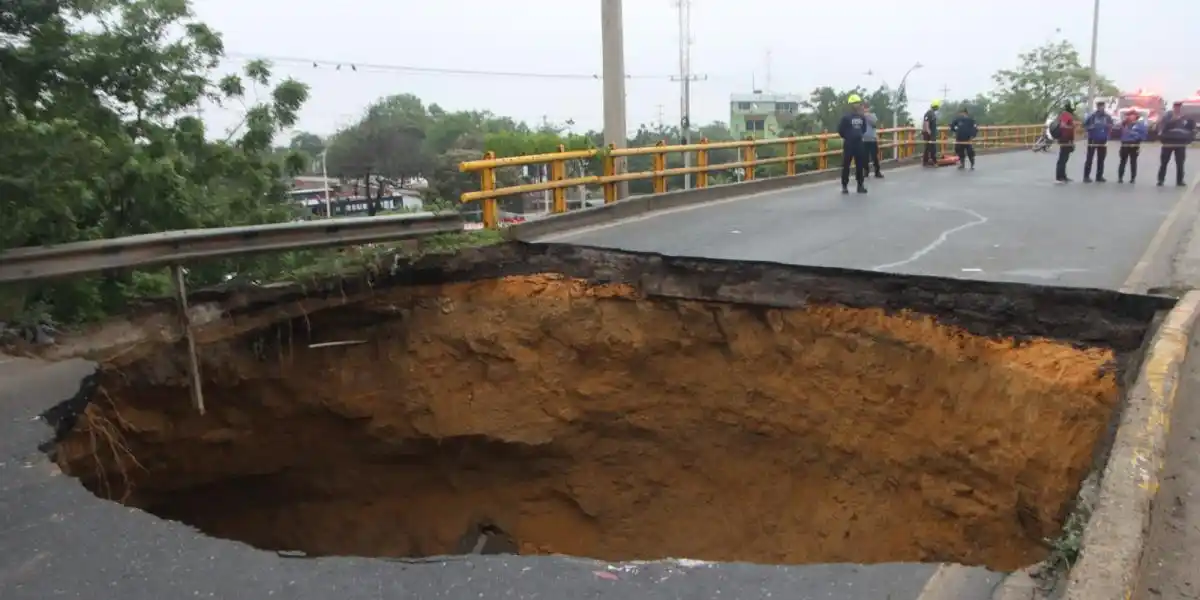 Colapso de puente cerca de Barranquilla deja 4 muertos y 3 heridos