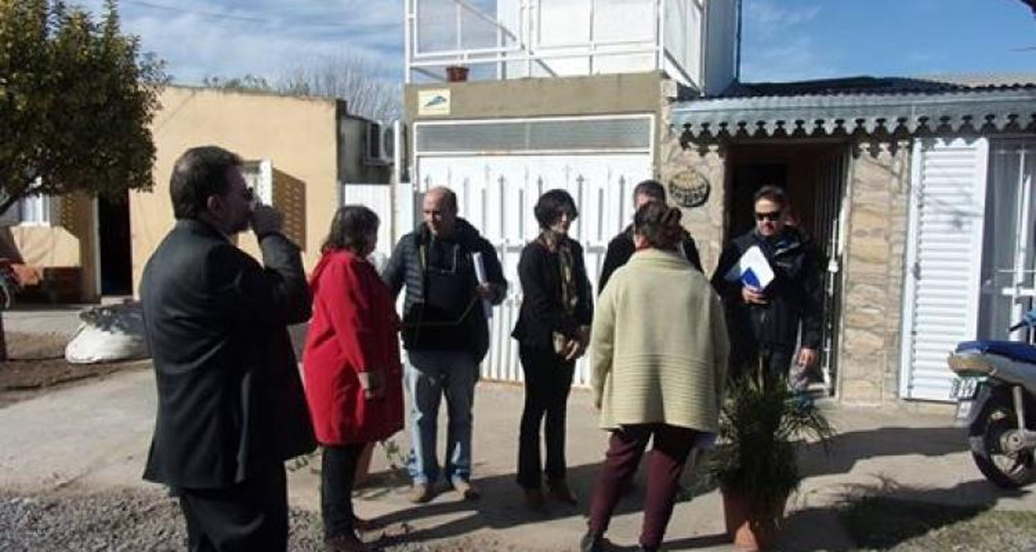 Funcionarios provinciales recorrieron el barrio Futuro para su escrituración