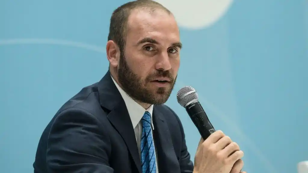 La oposición cargó contra el Gobierno tras la renuncia de Guzmán