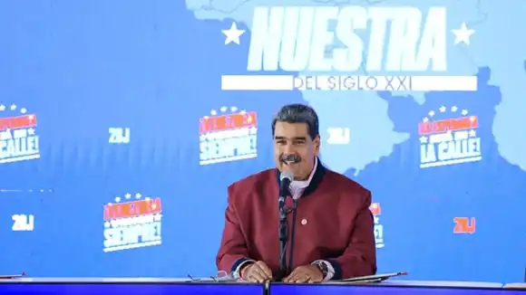 “He sido leal al pueblo, he sido leal al legado del comandante Chávez»:  Nicolás Maduro