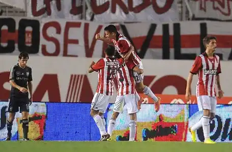 River volvió al gol, pero cayó con Estudiantes