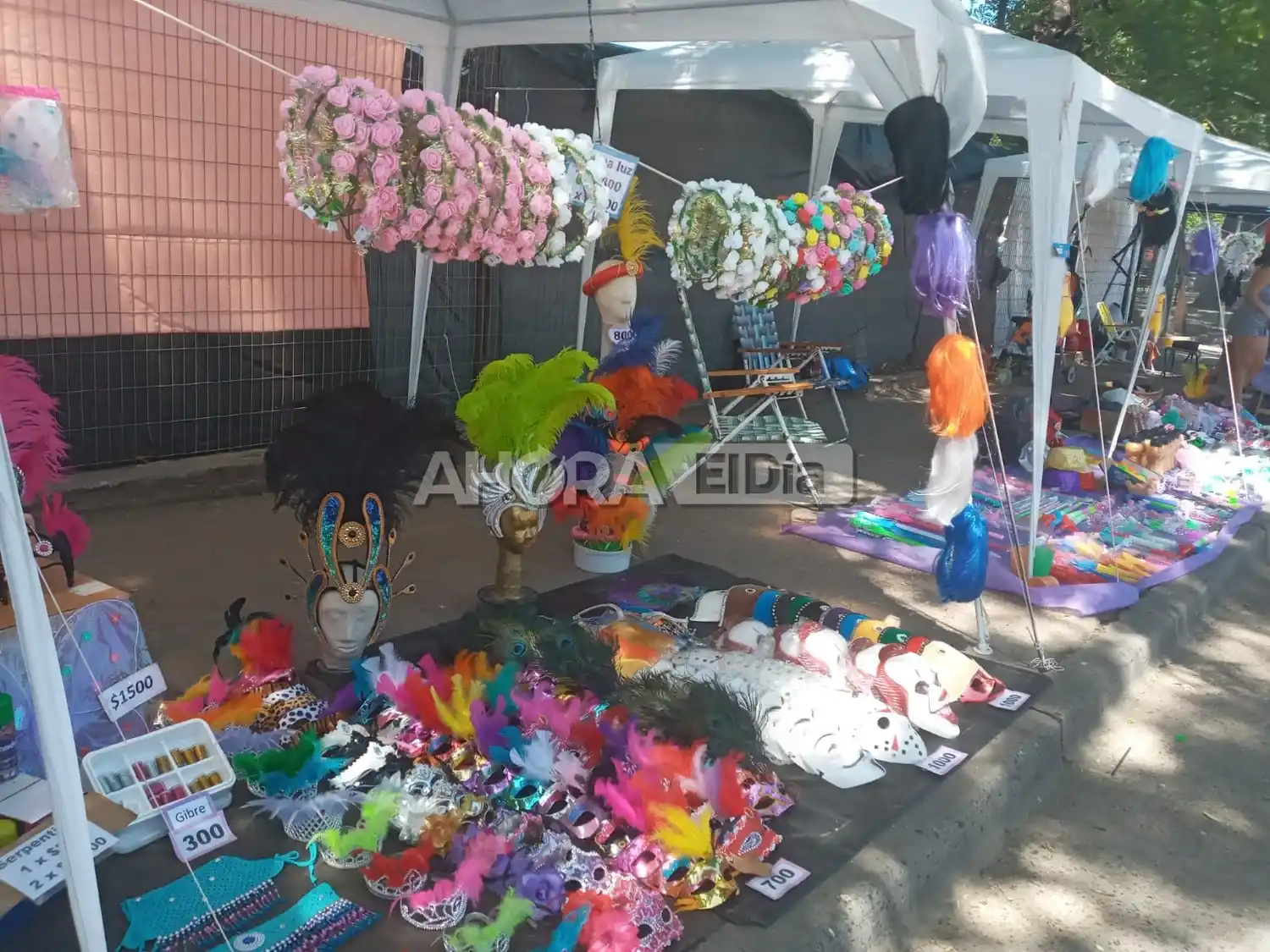 Vendedores callejeros reclaman mejores condiciones para sus puestos de trabajo