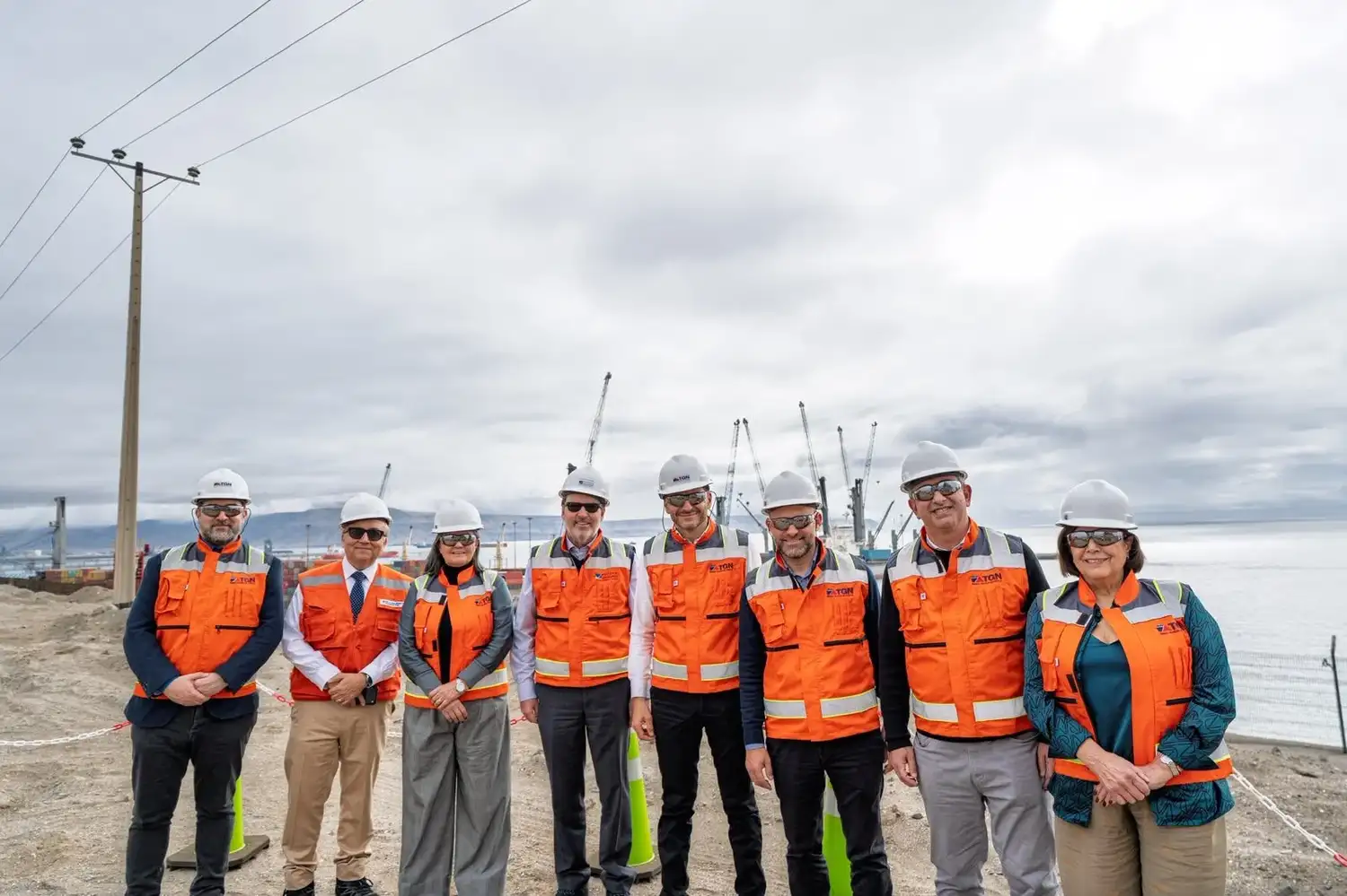 Pullaro, junto con el ministro de Desarrollo Productivo, Gustavo Puccini, y el intendente de Rosario, Pablo Javkin, visitó el Puerto Angamos (ANG) y la Terminal Graneles del Norte (TGN). Foto: GSF
