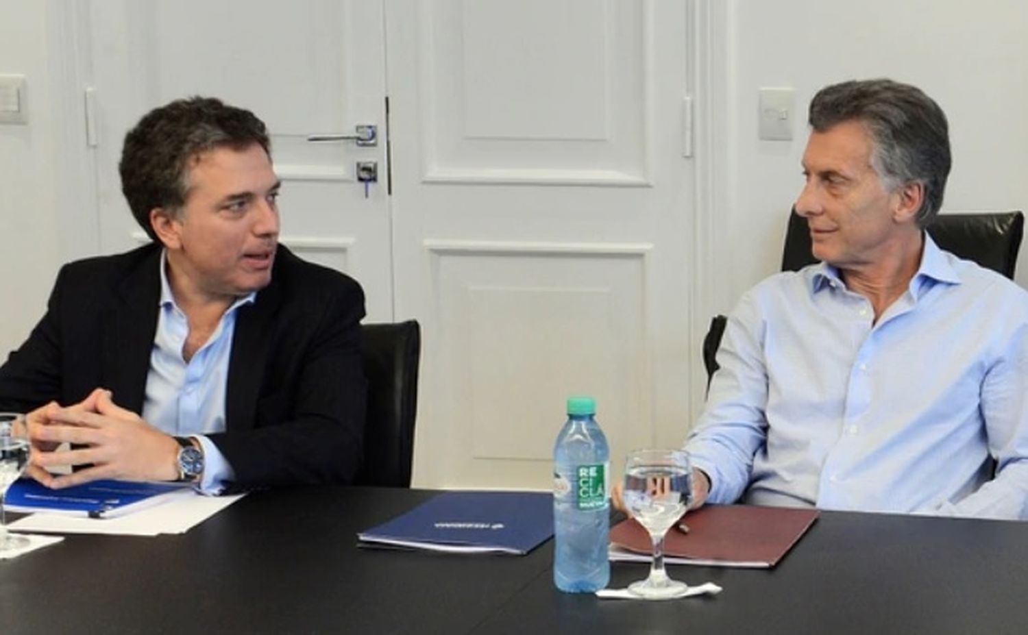 El Gobierno adelanta el pago del bono y del medio aguinaldo para la administración pública