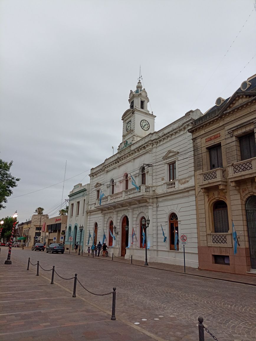 Fuertes desmintió acusaciones virales y reafirmó el sistema de ingreso transparente al municipio